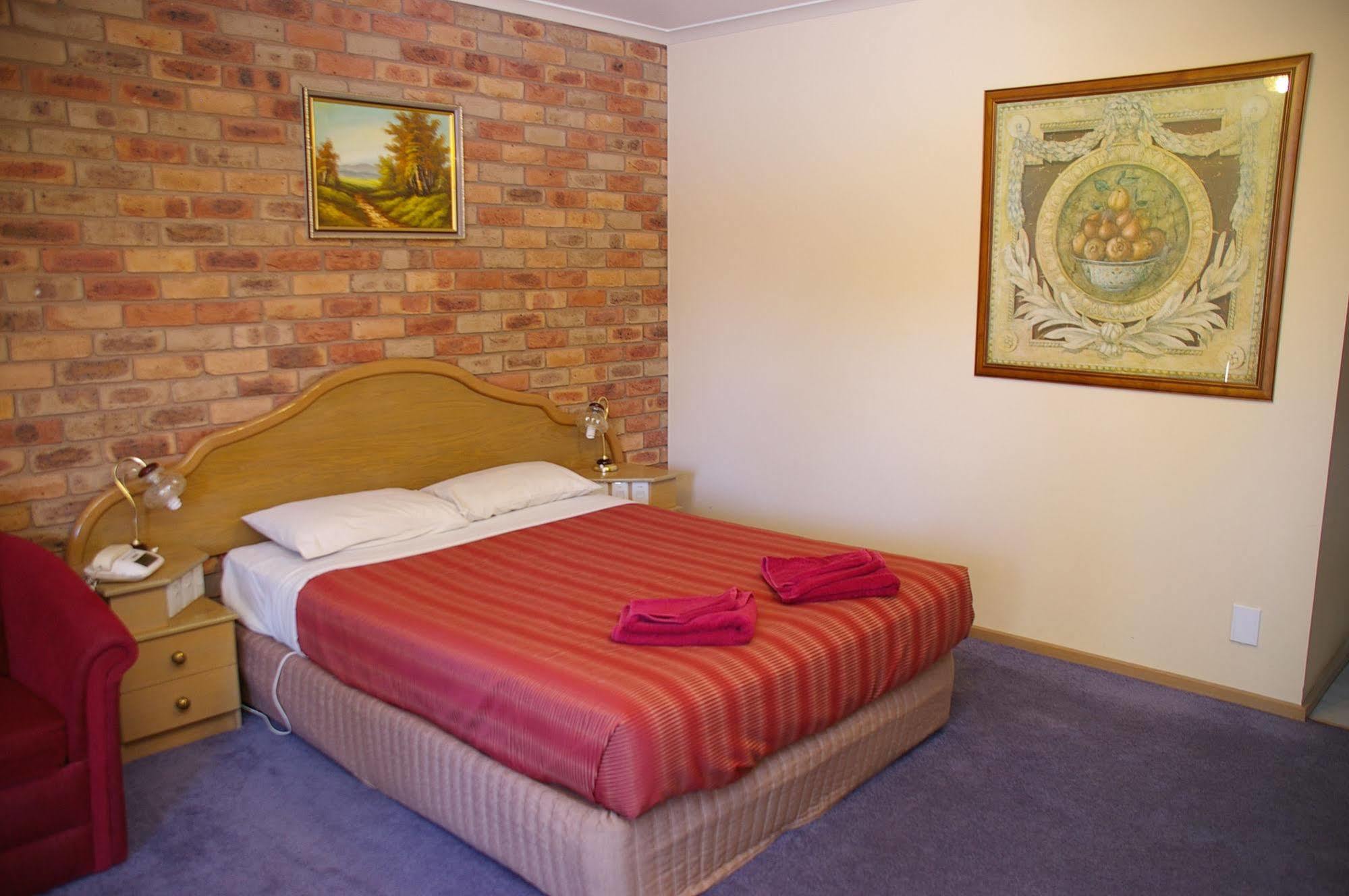 Pines Country Club Motor Inn Shepparton Exterior foto